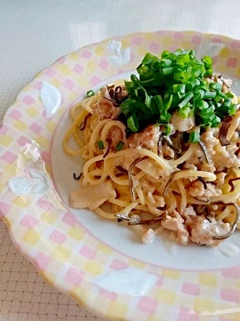 挽肉とエリンギの塩昆布パスタ|じょうさん