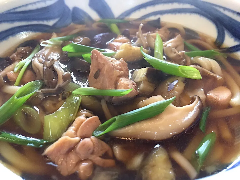 肌寒いお昼に秋の味覚 🍁きのこうどん🍄|ｋｚｓｙｋさん