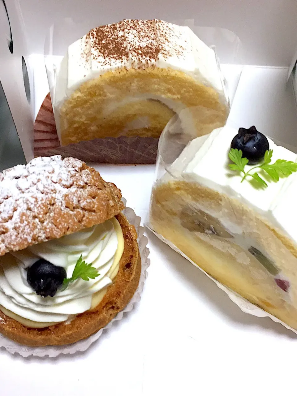 生クリームシュー
マロンクリームのロールケーキ
フルーツロール|himeさん