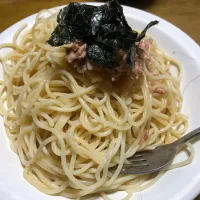 Snapdishの料理写真:簡単！身近な食材で手軽に出来る、大根おろしとツナのスパゲティ°˖✧◝(⁰▿⁰)◜✧˖°|Hiromi Inoueさん