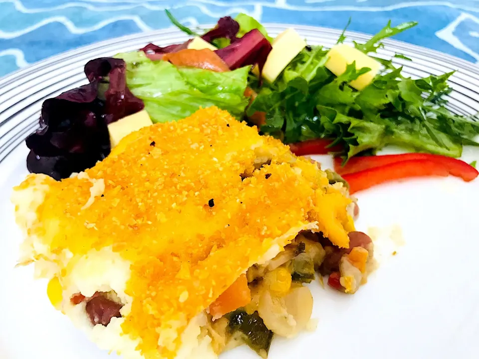 Vegetable Cottage Pie & Salad|Sergio Lacuevaさん