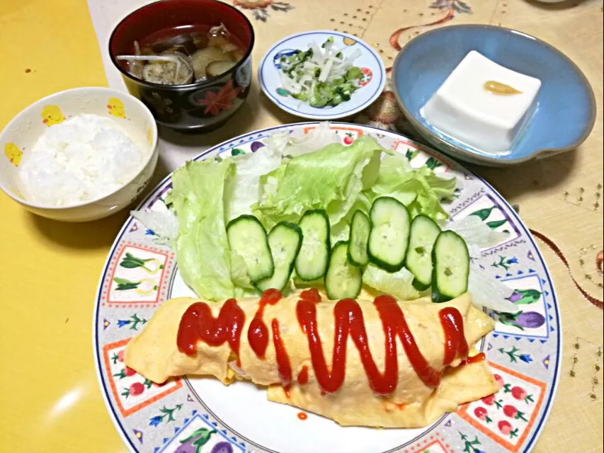 晩ごはん
 - ポテトツナオムレツ🐣
 - 冷奴
 - 大根、大根葉お付けもの
 - なすモヤシ お味噌汁|korinoさん