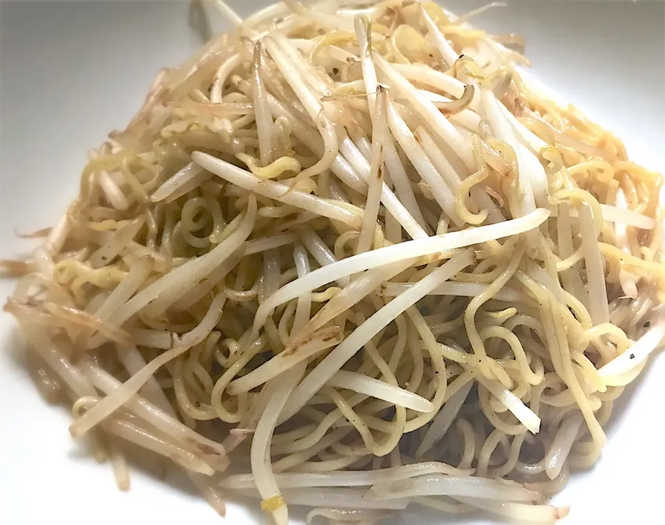 シンプル❗️焦がし出汁しょう油焼きそば🤗|ギムレットさん