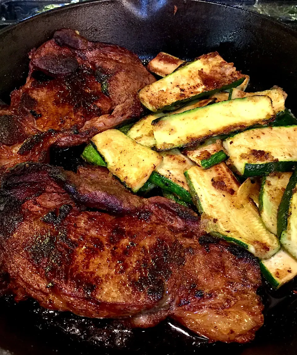 Ribeye Steaks with Grilled Zucchini|Alma's Home Kitchenさん