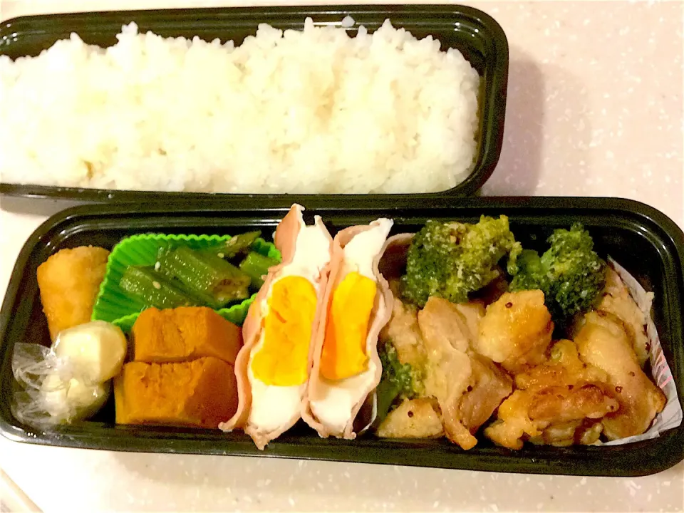 旦那弁当🍱
ご飯
鶏肉とブロッコリーのマスタード焼き
エッグハム
オクラの和え物
かぼちゃ
竜田揚げ
チーズ|すがかえさん