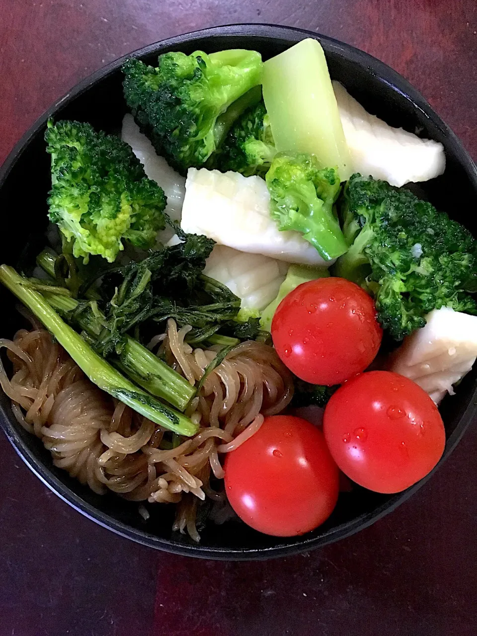 いか、ブロッコリー、春菊、しらたき、トマト#lunch #bento #お弁当 #|aiさん