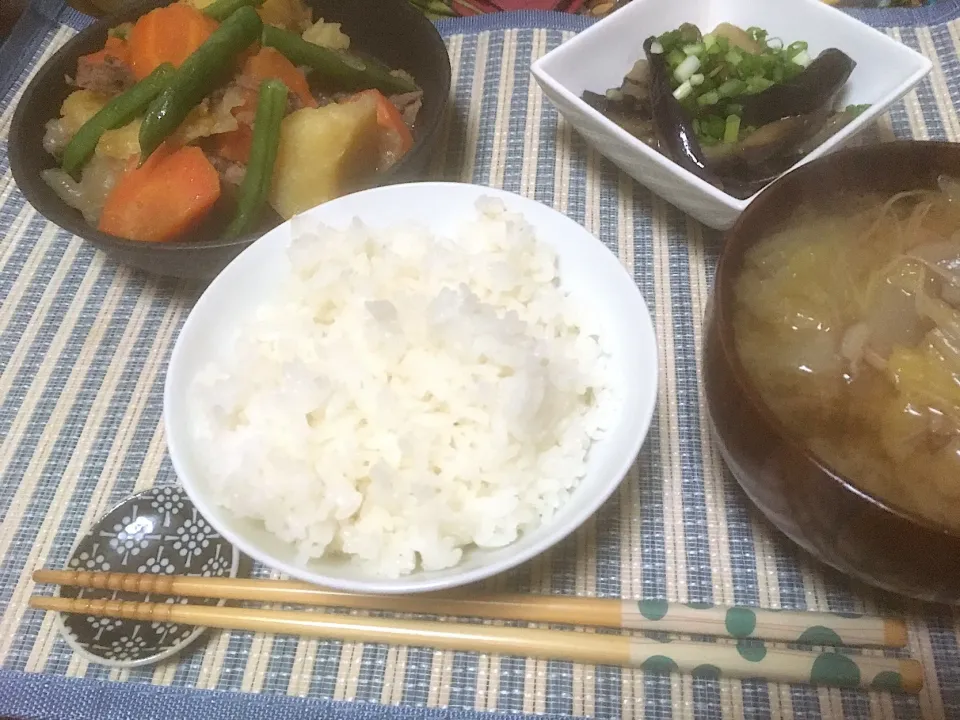 朝ごはん★肉じゃが、なすのねぎポン、みそ汁、ごはん|ハルさん