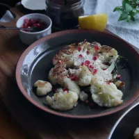 じっくり蒸し焼きカリフラワー