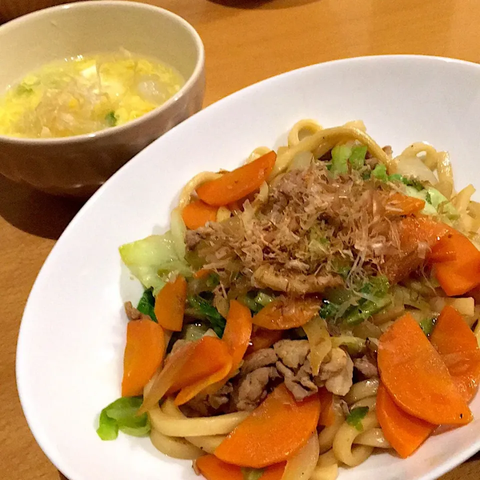 焼きうどん、かき玉スープ糸寒天のせ🥚|あおさん