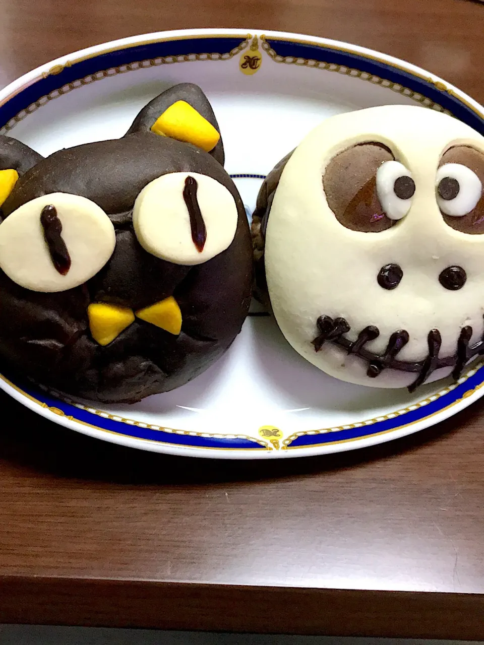 ドンクのパン
カスタードと チョコクリーム…らしい🎃👻|sakiさん