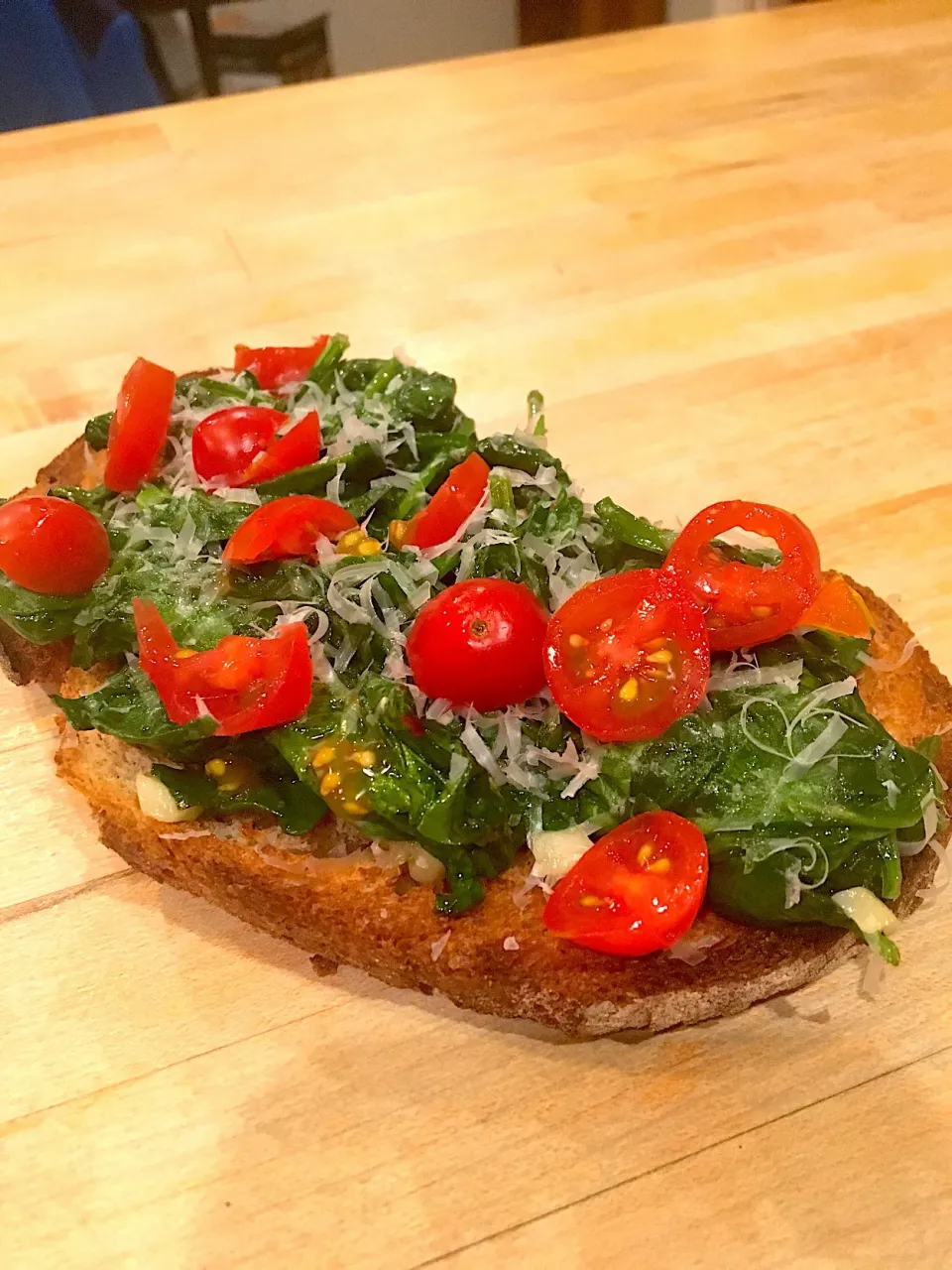 Sautéed some leftover spinach for healthy spinach toast dinner|emilyDeSantoさん