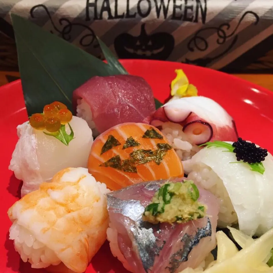 Snapdishの料理写真:ハロウィン手まり寿司🎃🍣|Toru Satoさん