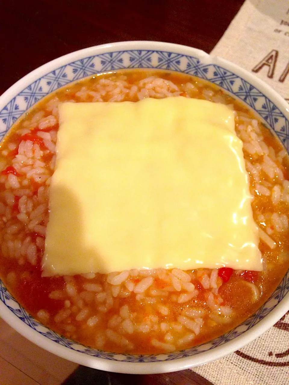 Snapdishの料理写真:きのことチキントマト煮の残り汁で
チーズリゾット😋|りりこさん