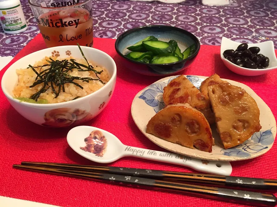 鯛茶漬け、蓮根と挽肉のはさみ焼き、黒豆、きゅうりの浅漬け|Kasumiさん