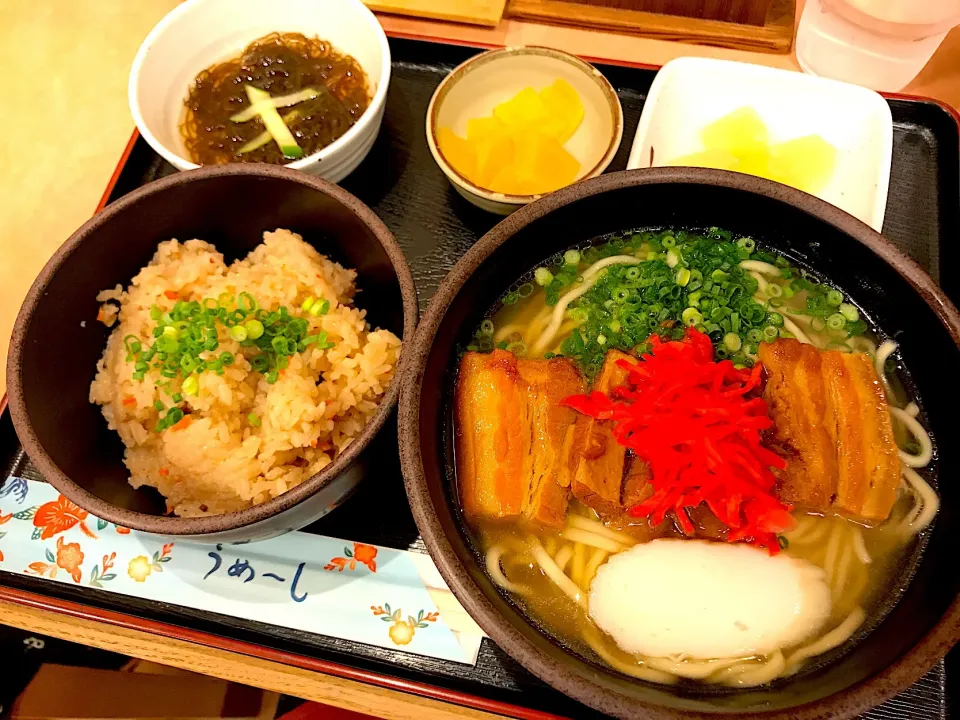 先週の沖縄旅行で食べた 沖縄そば&じゅーしぃ定食|シホさん