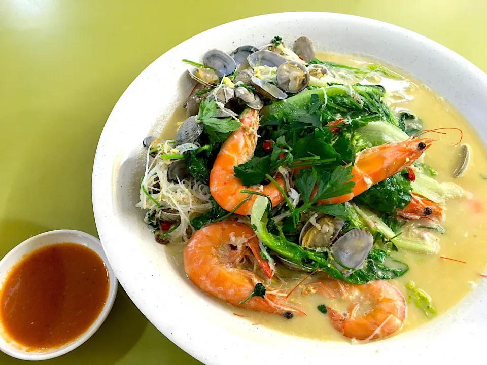 Lala clams and prawns white beehoon|Ong Sor Fernさん