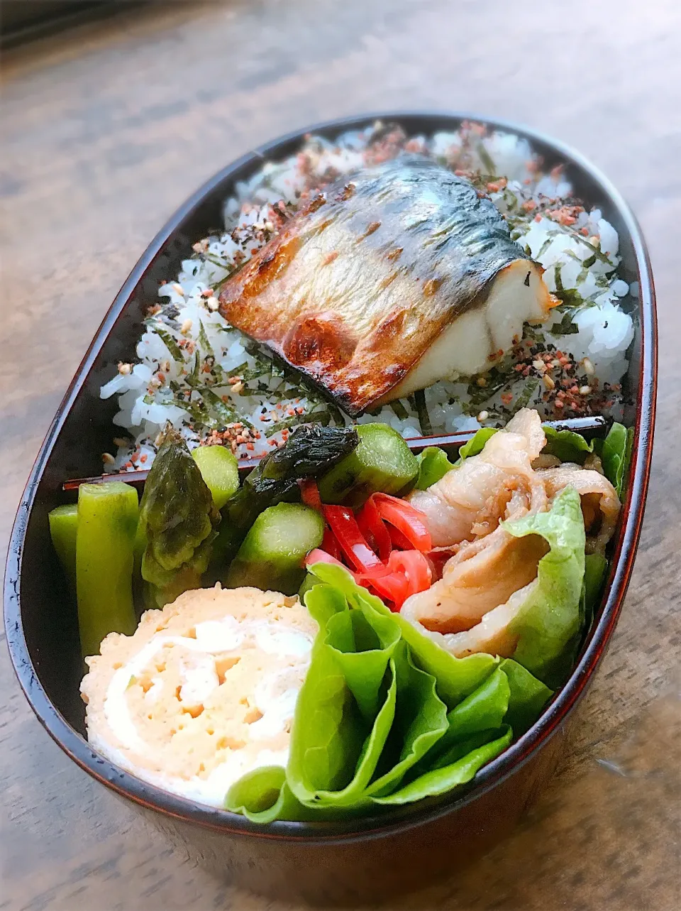 今日のお弁当
・塩鯖
・出汁巻き
・豚生姜焼
・アスパラ蒸し焼|akiさん