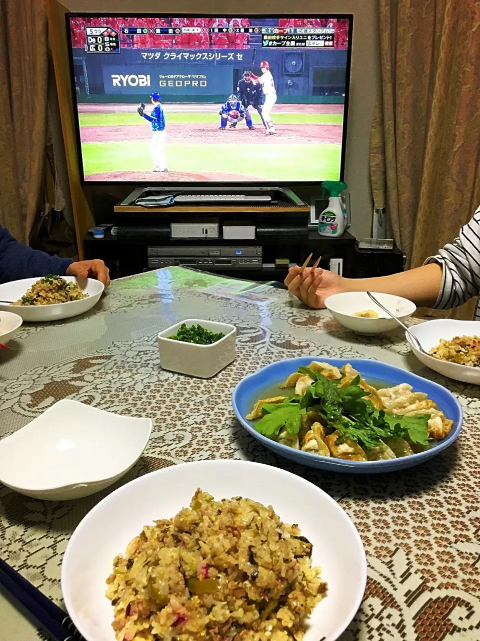 高菜と柴漬け、ミンチで焼き飯
・・・ん〜、土砂降りの中、勝っちゃったネ|ヨシヨシさん