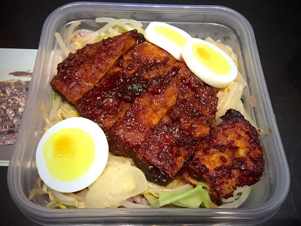 2017 10/19 本日のジップロックお弁🍱
「味噌カツ丼」
#本日のお弁当|BUBUさん