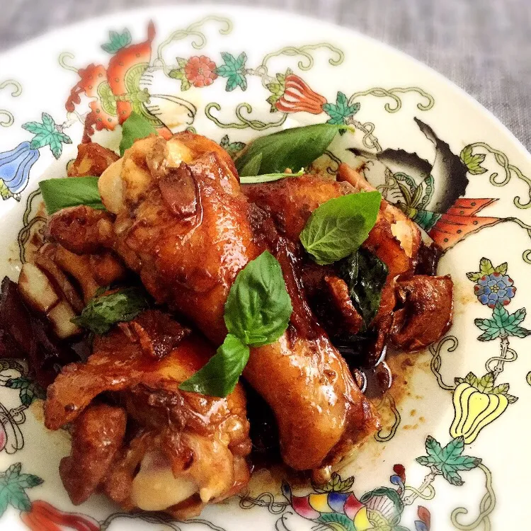 きょーこさんの料理 三杯鷄🐔お醤油万歳。手羽元で。|きょーこさん