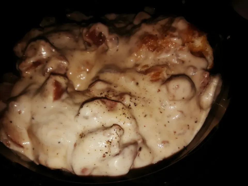 Snapdishの料理写真:My home made sausages biscuit and gravy|Carolyn Sincere Marshallさん