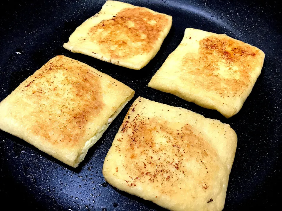 つみれ薄揚げ 焼き作業|inokocafeさん