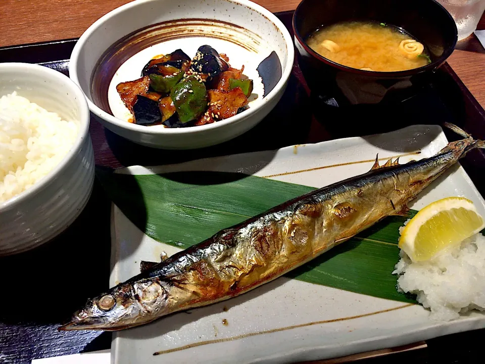 さんまの塩焼となす味噌の定食|T. Wonderさん