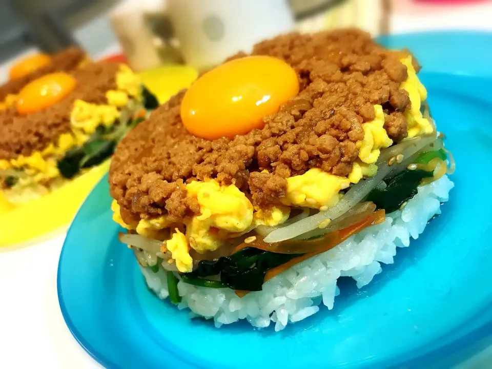 ビビンバさかさま丼|Yukie Sakuraiさん