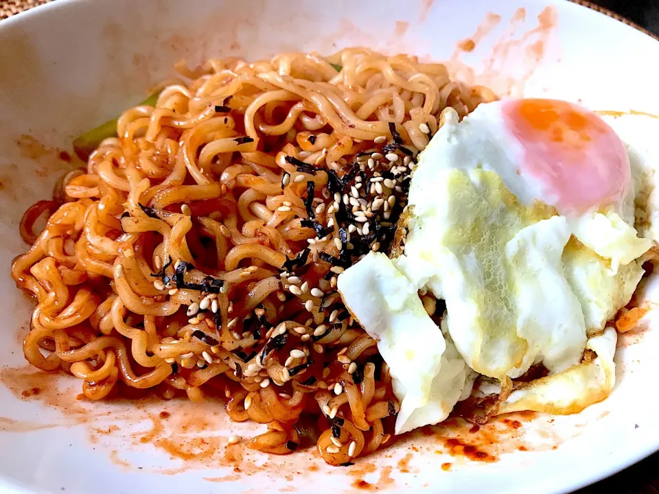 Samyang noodles very spicy|yeni kartikasariさん