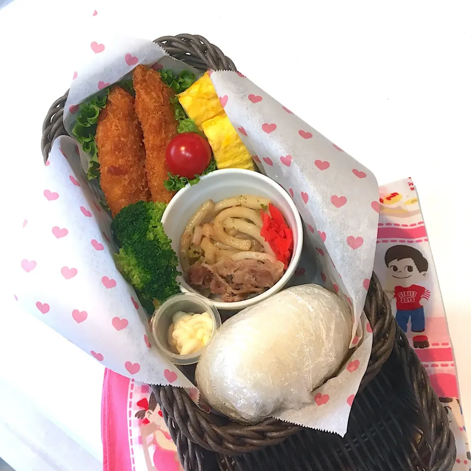 今日のお弁当(๑´ڡ`๑)しぐれおにぎり、白身フライ、卵焼き、焼うどん、ブロッコリー&プチトマト|mayumiさん