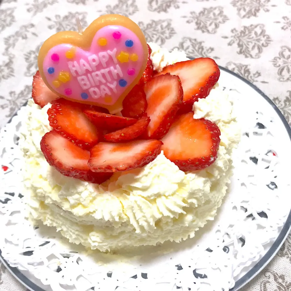 #誕生日ケーキ 
#いちごのショートケーキ|𝕜𝕪𝟙𝟘𝟚𝟘𝟙𝟠さん