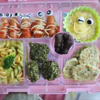 Snapdishの料理写真:Veg'n Mommy&Baby Bento | お母さんと赤ちゃんのシェアベジタリアン弁当🍱|Nyam | 照ちゃんさん