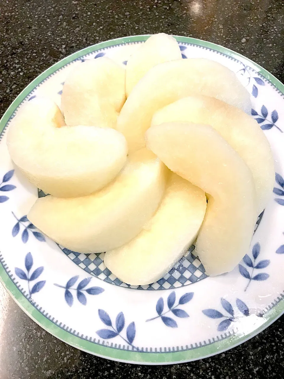 もうそろそろ終わりかな梨。無し。
そう言えばふなしー観なくなった。|シュトママさん