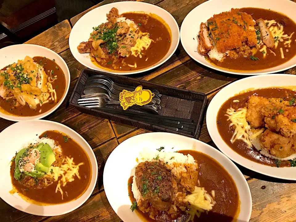 Snapdishの料理写真:しでかしました！
Two Sam's Upのレギュラーカレーメニューで『満貫全席！』|大阪カレー部長さん