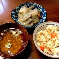 Snapdishの料理写真:筑前煮
炊き込みご飯
納豆汁|かわいさん