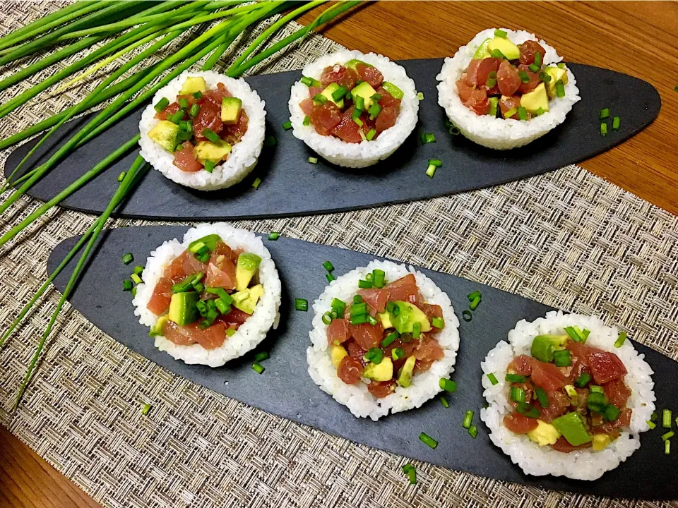 ✨AVOCADO & TUNA rice cup SUSHI...マグロとアボカドのライスカップ寿司🍣✨|🌺Sanntina🌺さん