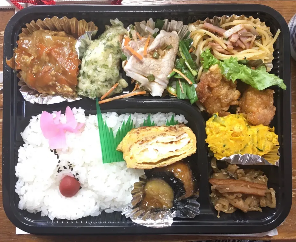 キッチンよしたけのお弁当|Orie Uekiさん