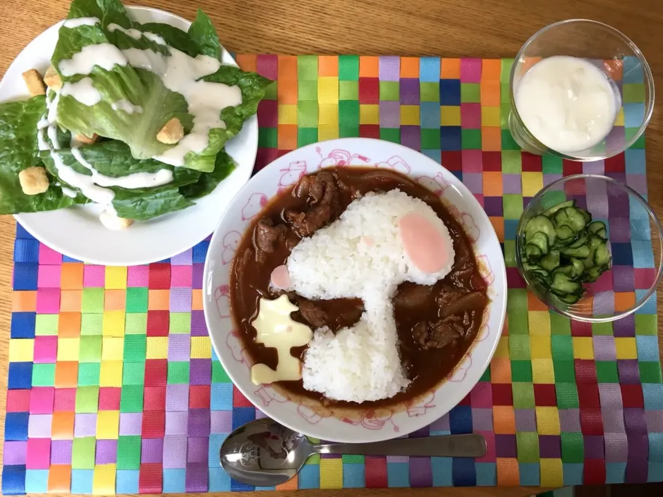 おうちごはん😋🍴
☻スヌーピーのハッシュドビーフ🍛
☻シーザーサラダ🥗
☻キュウリの酢の物🥒
☻ヨーグルト🥛
#おうちごはん#ままごはん#いつもありがとう|ananさん