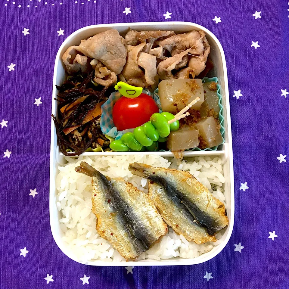 10/23
豚肉の塩ゆず炒め
ひじき煮
こんにゃくのおかか煮
枝豆スティック
ミニトマト🍅|aichanさん