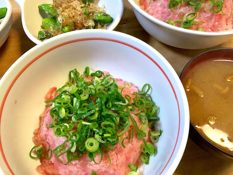 マグロ丼
なめこ汁
ししとう炒め|かおちゃんさん