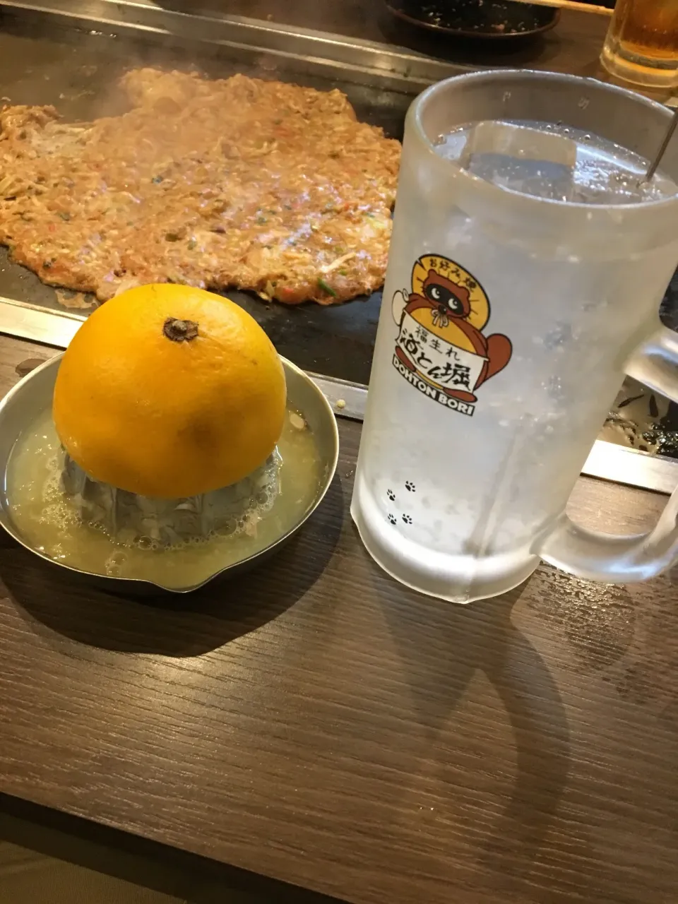 もんじゃ焼きとグレープフルーツサワーのコラボ😋|フージさん