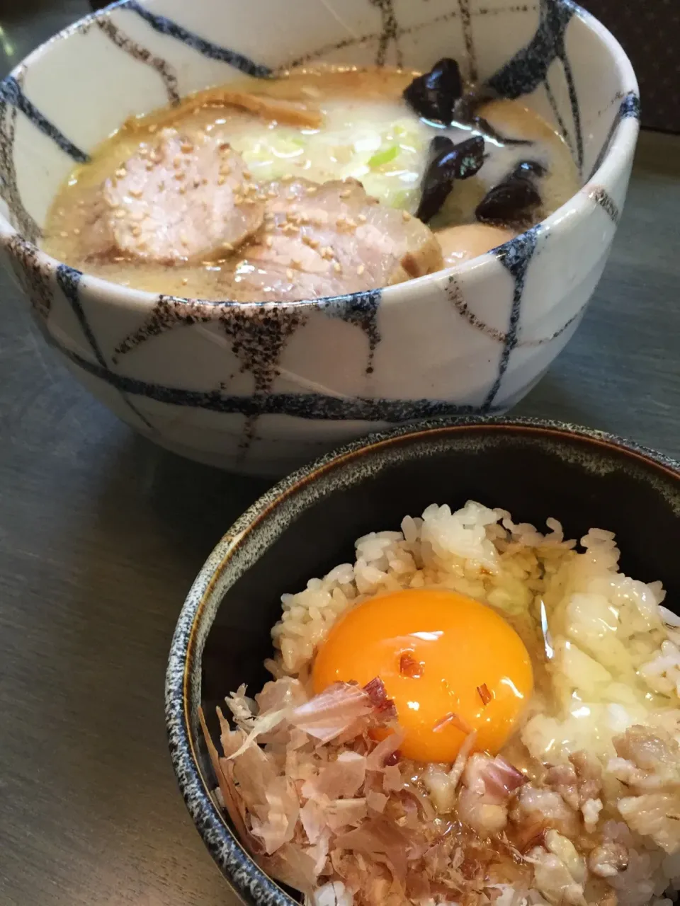 風来居  味玉しお、名物卵かけご飯|rockiさん