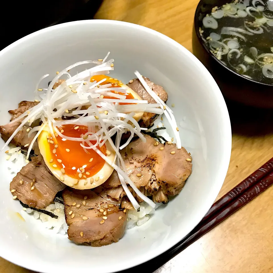 炙り焼豚丼♫|いくさん