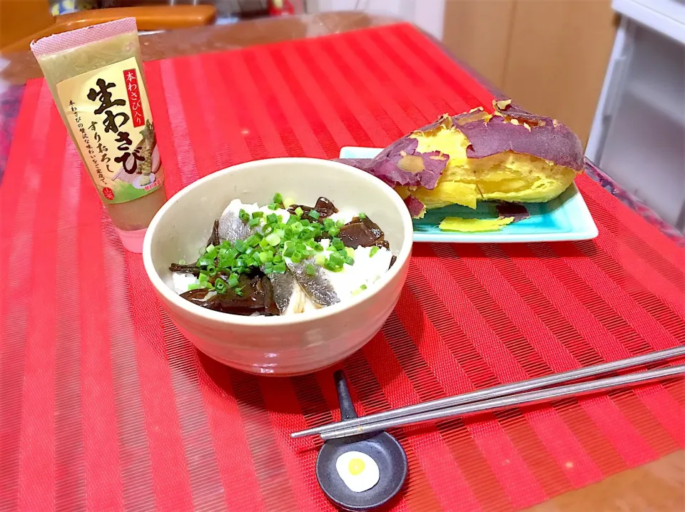 鱈と昆布の佃煮のお茶漬け＆蒸かし芋🍠|マニラ男さん