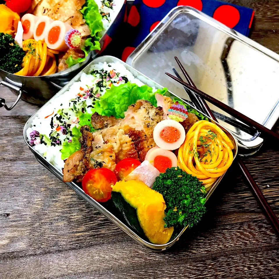 娘と自分お弁当🍱🍴
鶏ももの浅漬けの素ソテー|mihooobuuさん