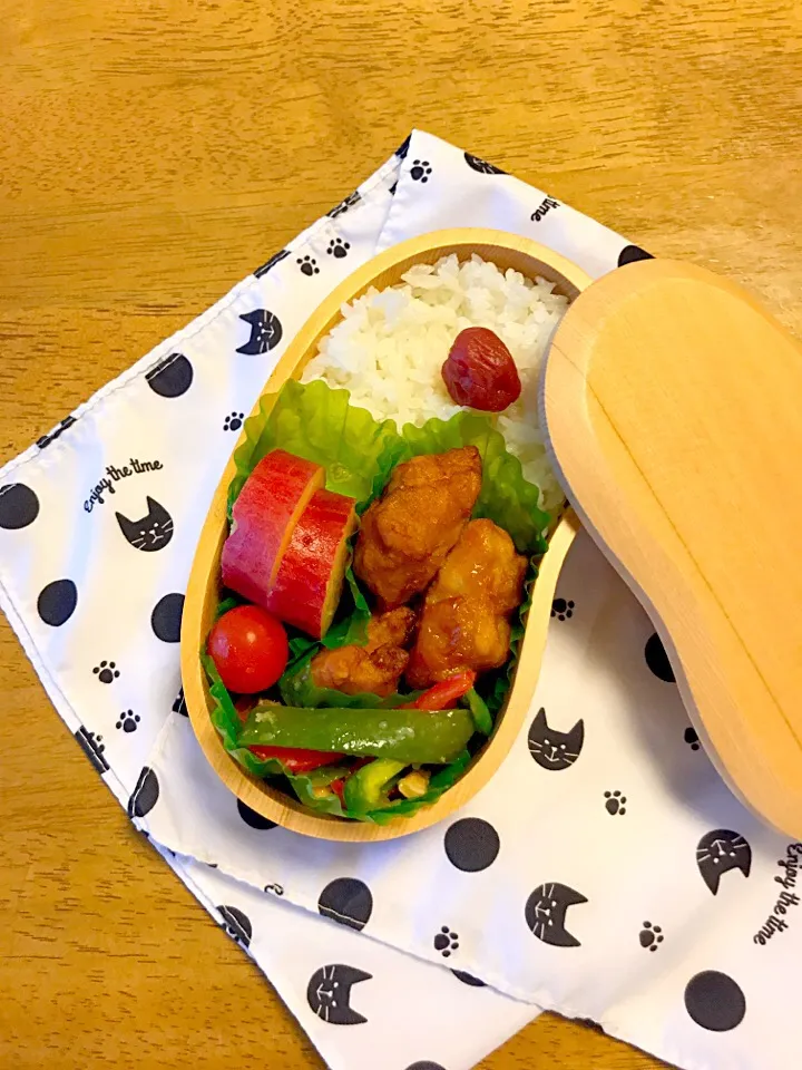 🐤JC1年弁当🐤 ◇鶏唐揚げ ◇青椒肉絲 ◇薩摩芋レモン煮|ぽぽママさん