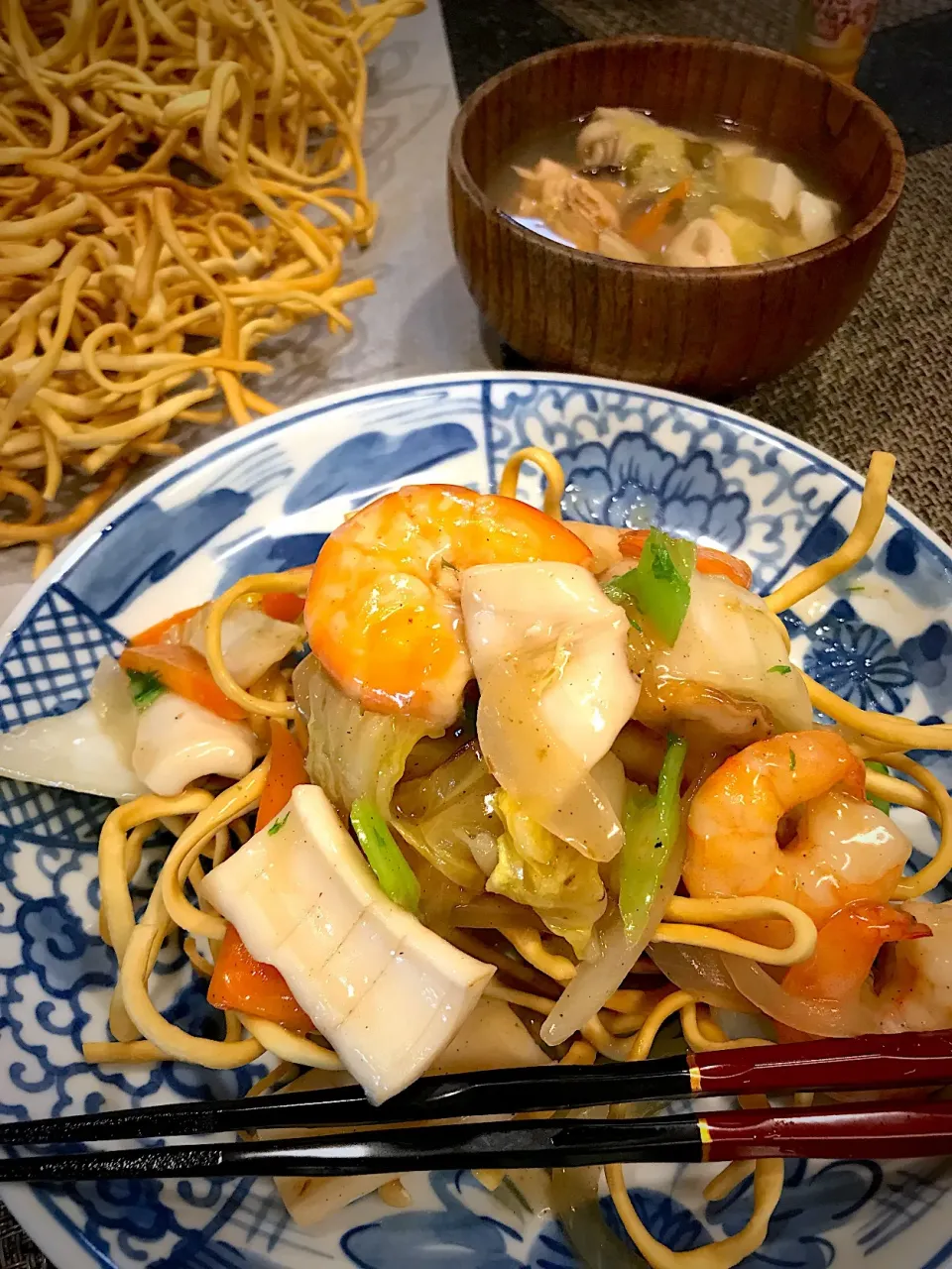 萬来亭製麺所で購入した麺で
かた焼きあんかけそば|シュトママさん