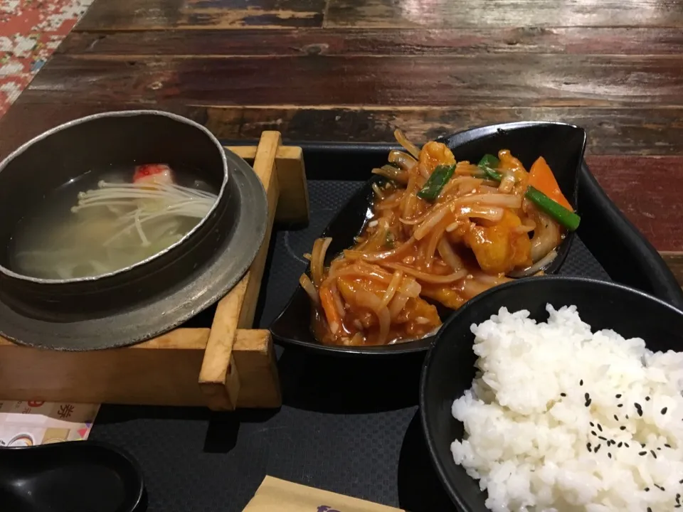 Snapdishの料理写真:糖醋魚片套餐169元|PegaOさん