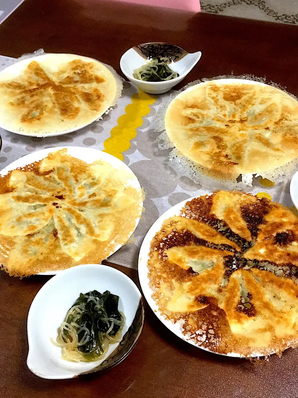 ニラ餃子と春雨サラダ🥗|けもさん