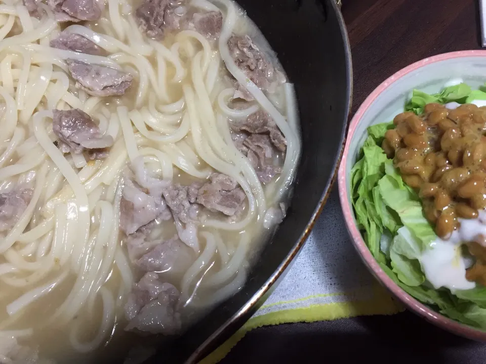 キャベツ納豆！わさびドレッシングで（＾ν＾）
豚肉うどん|ごはんーさん